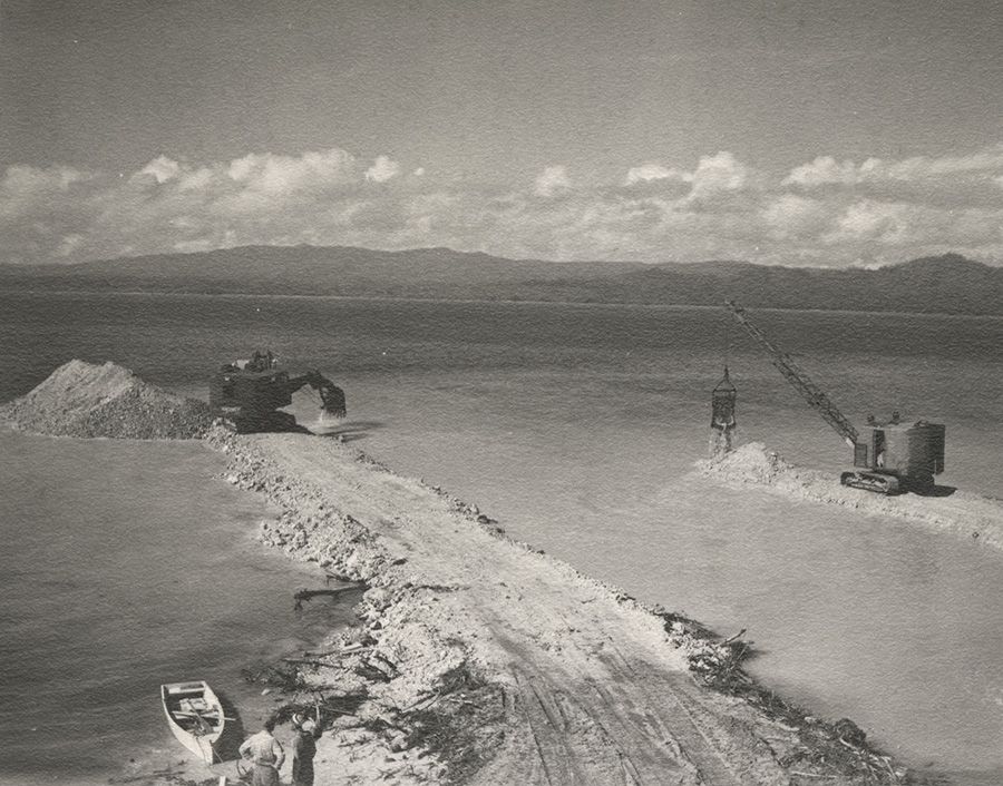 Coral digging, 1944.