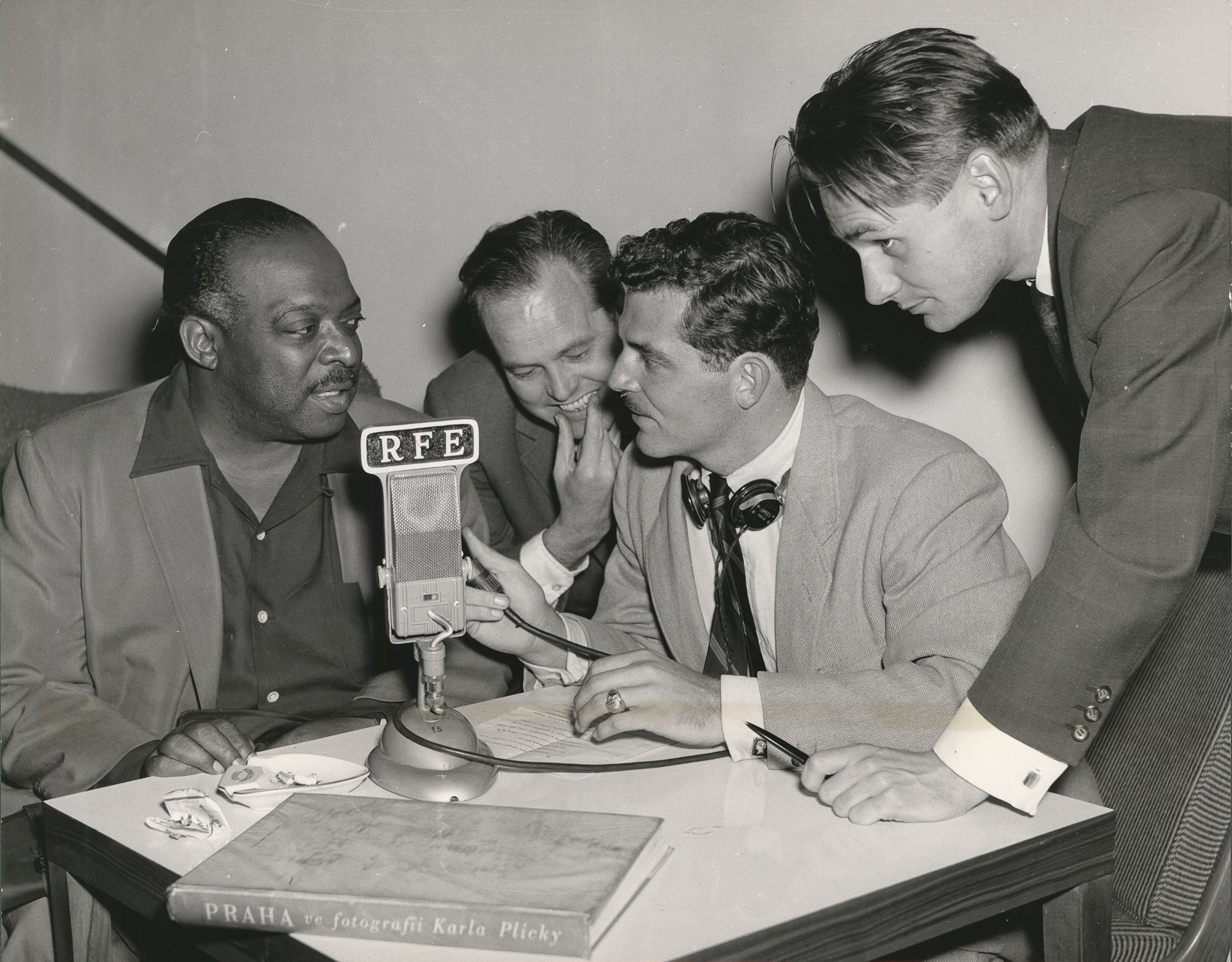 Photograph of Count Basie talking with Bill Rademakers of RFE's Hungarian service, September, 1956. From the Radio Free Europe/Radio Liberty Corporate Records, Hoover Institution Archives.